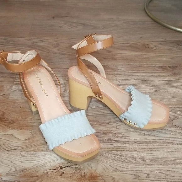 Madden Girl Camila Eyelet Ankle Strap Wooden Block Heel Platform Sandals - Picture 2 of 11